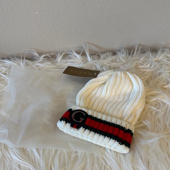 Gucci Cream with a metal G Knit Beanie❤️❤️❤️!!! - Picture 1 of 3